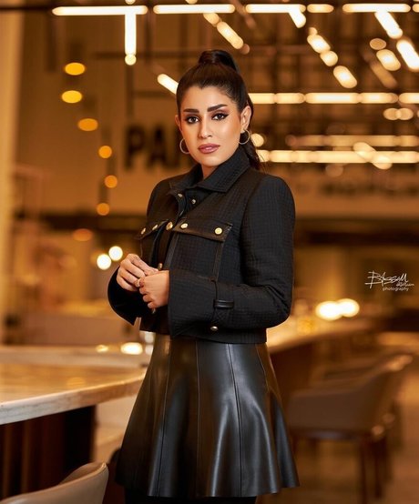 Ayten Amer naked model archive