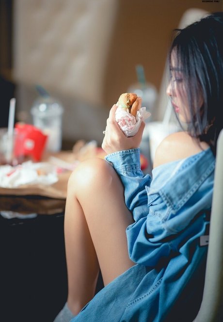 nimtharin star hot pic