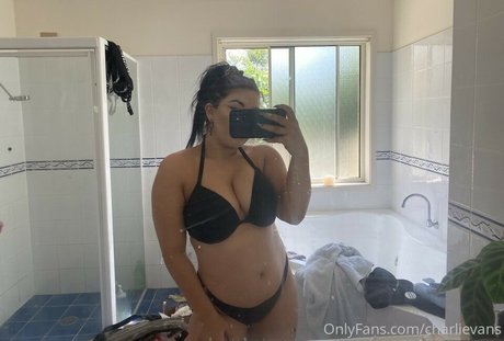 Charli Evans star nudes pics