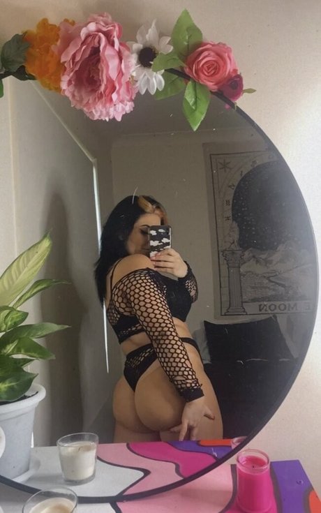 Charli Evans art star archive