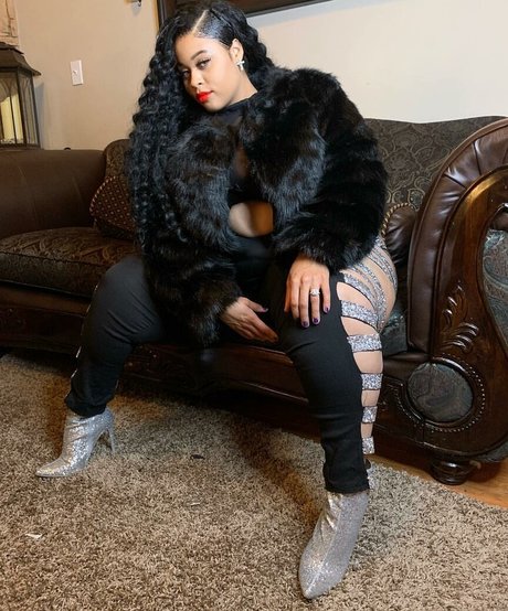 Jasmine Gunn pornstar sex img