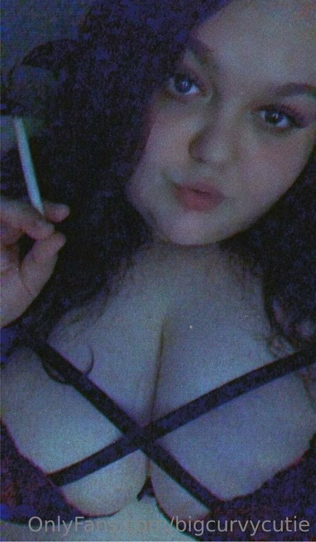 bigcurvycutie star naked pics