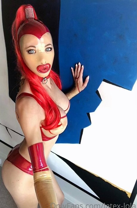 latex lola sexy actress picture