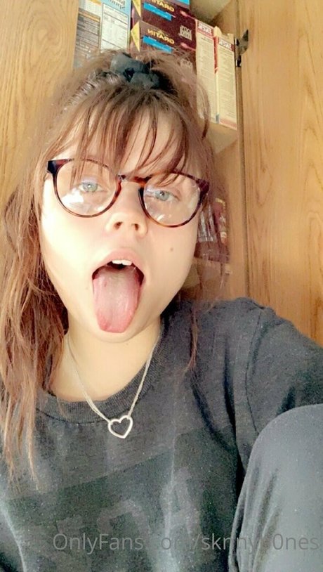 sknnyb0nes star sexy archive