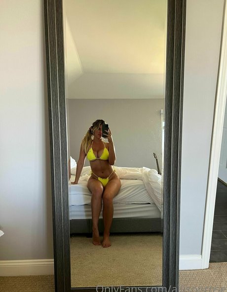 lingerie babe onlyfans hd photo