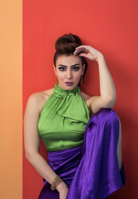 Mirhan Hussein free model picture