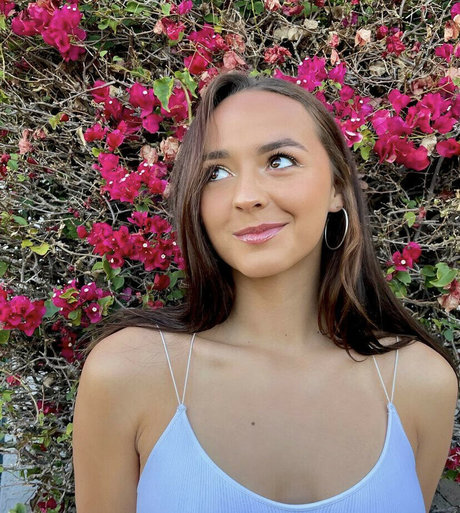 Calista Reyes beautiful model picture