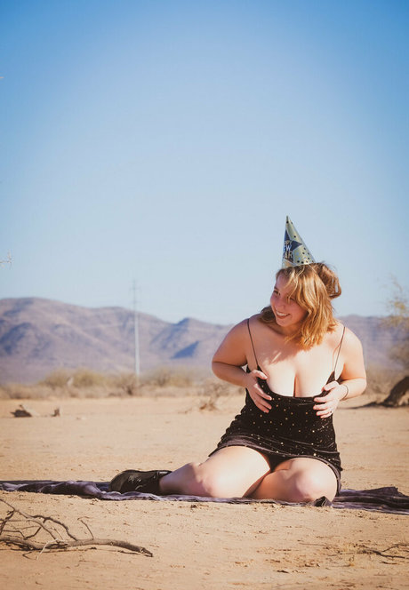 sarahtheslutfree pornstar nice picture