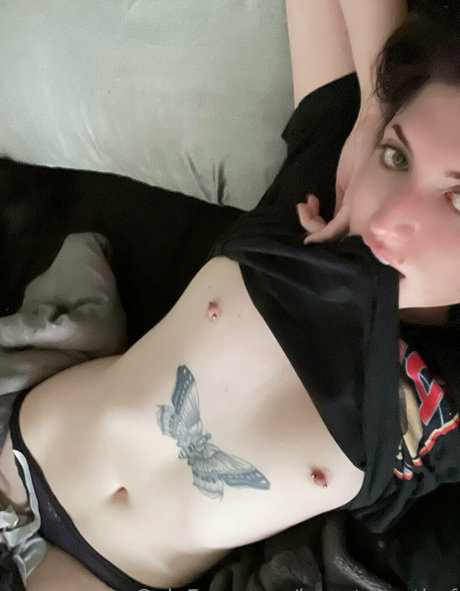 imnoturgothgf model nudes archive