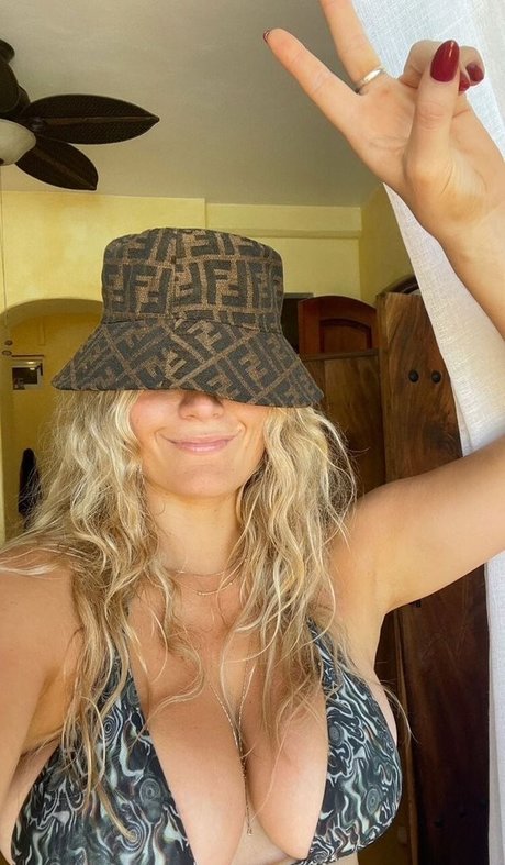 Alexandra Vreeland star best galleries