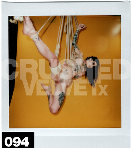 crushedvelvetx naked actress gallery