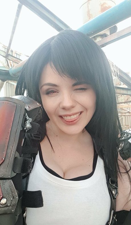 Fenix Fatalist naked pornstar photos