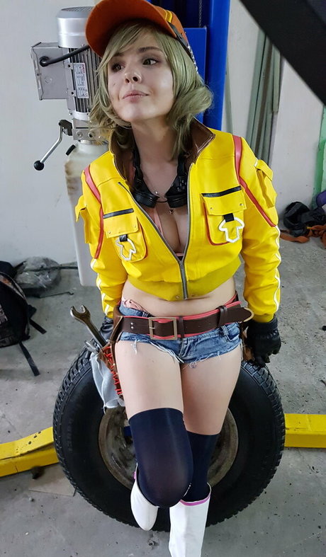 Fenix Fatalist model porn img