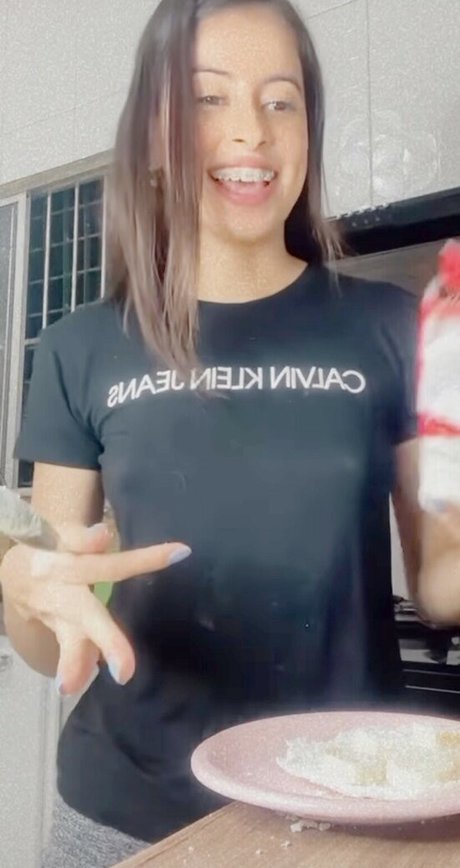 Daniele Lopes star hot pics