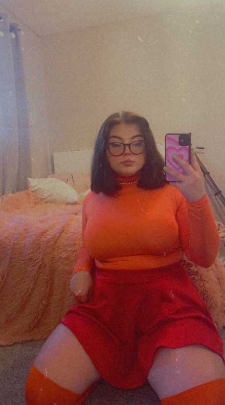 Holyhollyphoebe pornstar free galleries