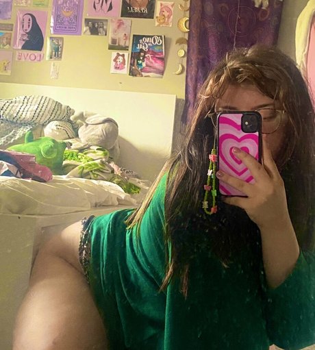 Holyhollyphoebe hd actress archive