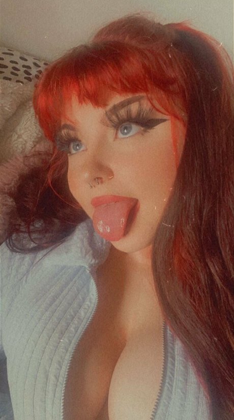 Holyhollyphoebe star perfect picture