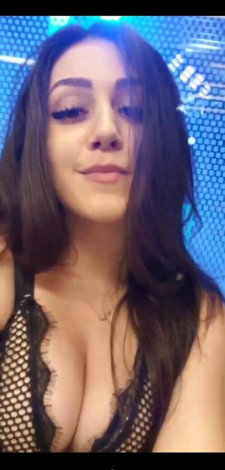 Carolzinha free model img