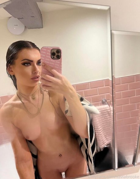 Xavia Brook pornographic actress galleries