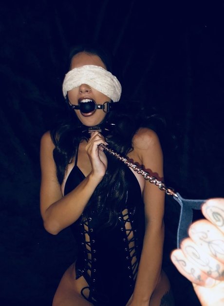 Xavia Brook star pornographic photo