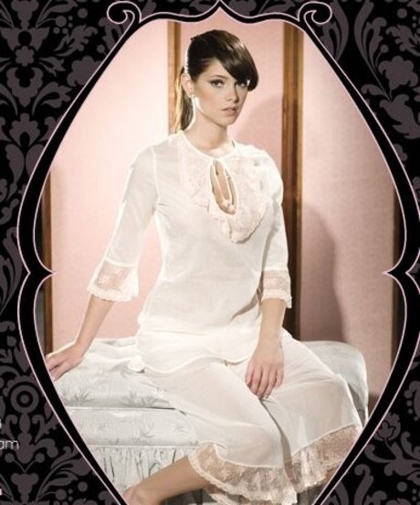 Ashley Greene erotic actress galleries