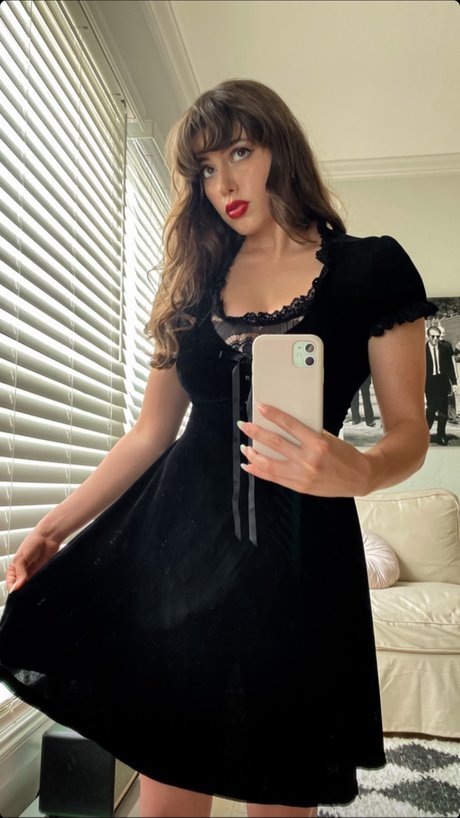 Zanah Marie pretty pornstar img