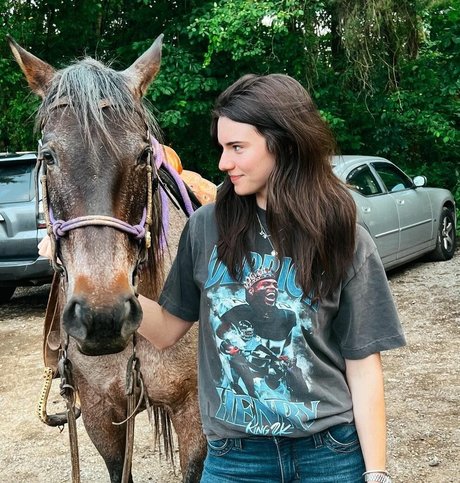 Brett Cooper free actress image