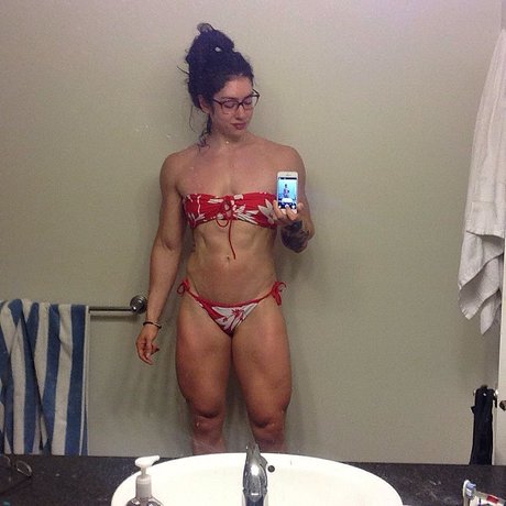 Natasha Aughey model art pics