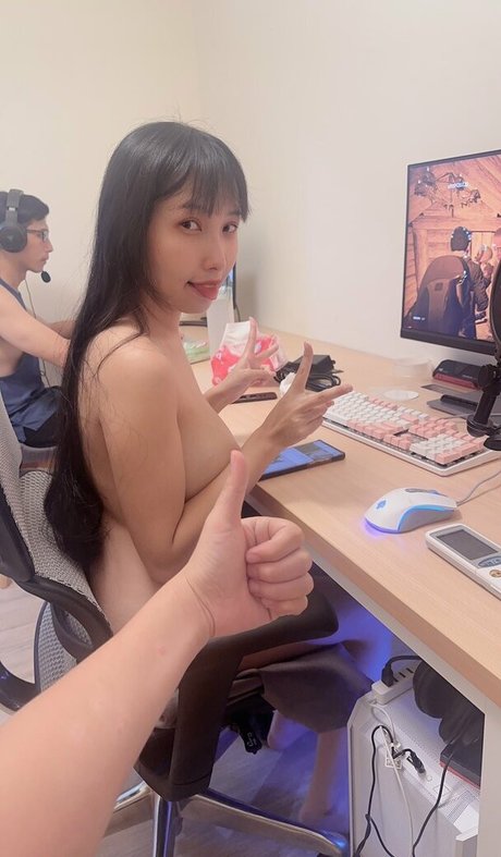 Momocat 0w0 naked pornstar photos