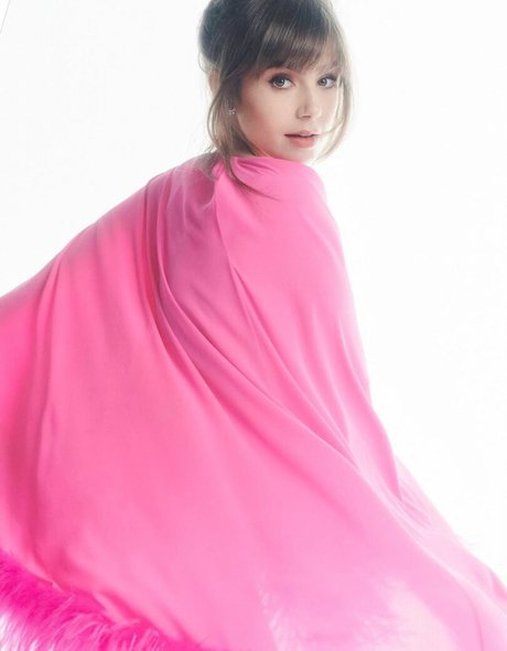 Lily Collins naked pornstar pictures