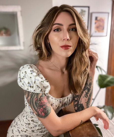 marzz nudes model pictures