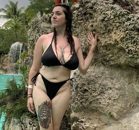 ravenlylith hot pornstar pic