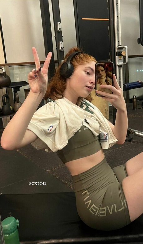 Duda Matte model beautiful pics