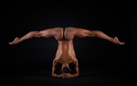 Laetitia Bouffard Roupe hot model picture