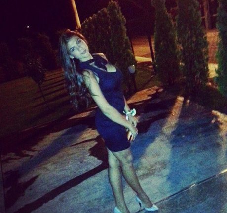 Roberta Ptru exclusive actress pics