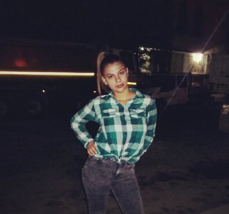 Roberta Ptru sexy star galleries