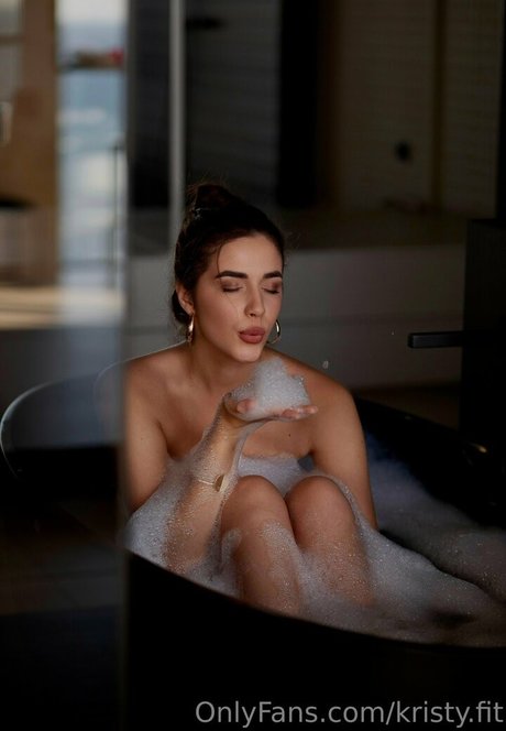 kristy fit perfect actress images