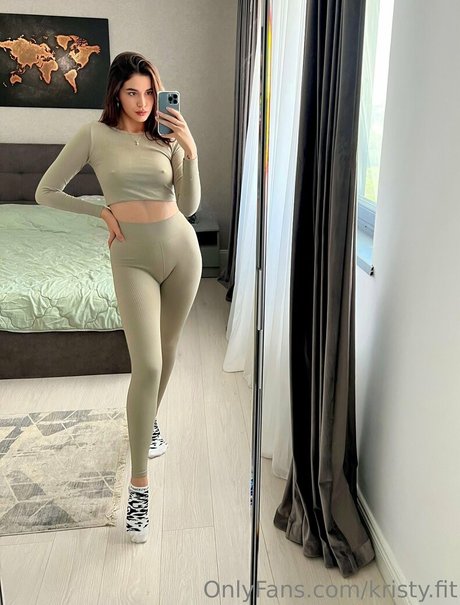 kristy fit beautiful star image