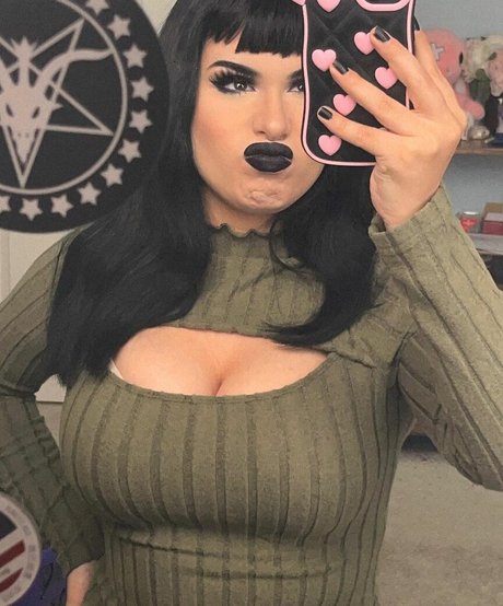 mariana labruja hot model picture