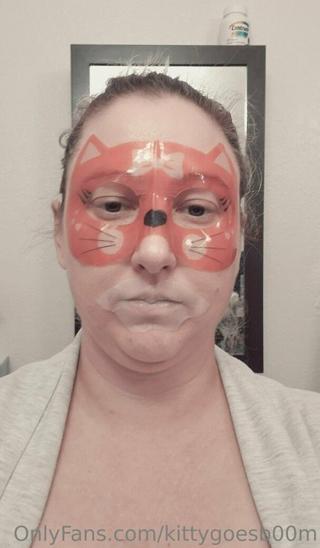 kittygoesb00m adult actress img