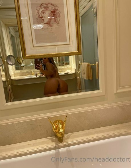 teannatrump naked star picture