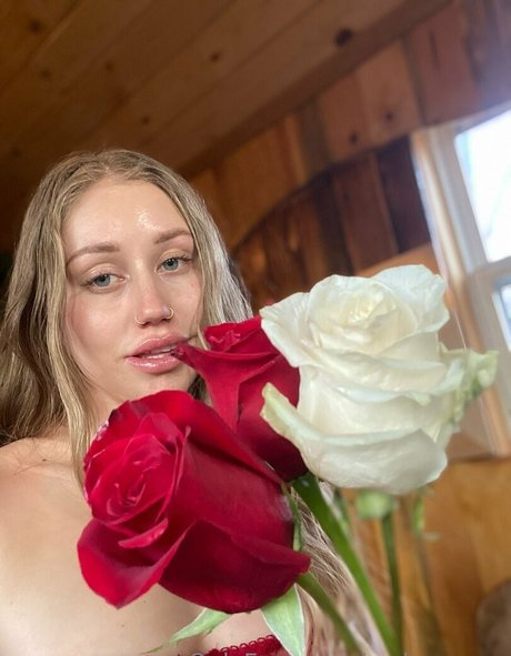 Mslunarose sex actress photo