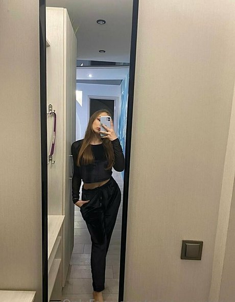 arina supreme nude pornstar img