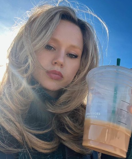 Brec Bassinger pornstar pretty pic