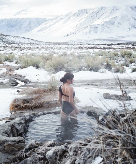 Karen Fukuhara nice model pics