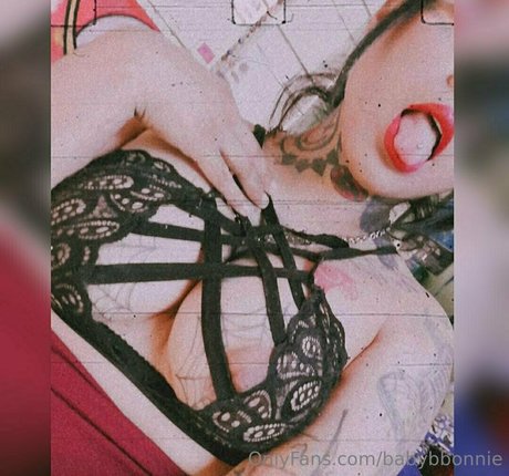 babybbonnie model top picture