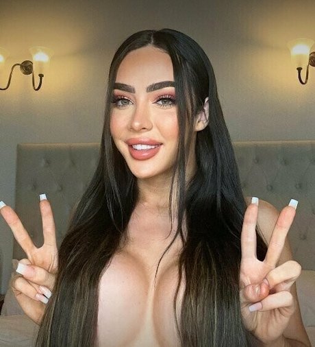 candygiada model nude galleries