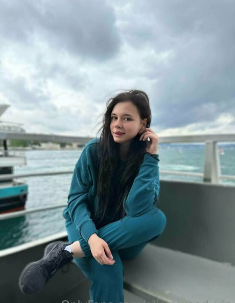 alice wood vip nude star picture