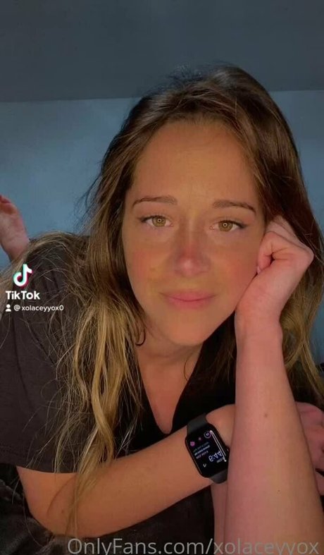 xolaceyyox pornstar adult image