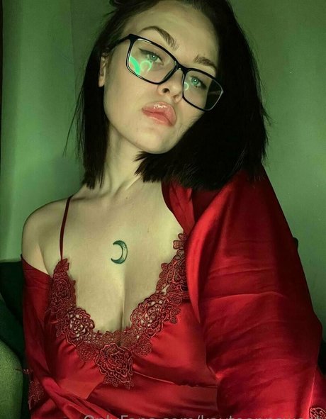 kayteennsweet model pornographic image